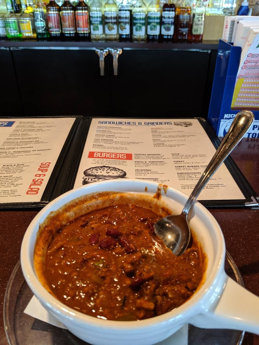 Hoppies Landing | restaurant | 1395 US-31, Pellston, MI 49769, USA | 2315398900 OR +1 231-539-8900