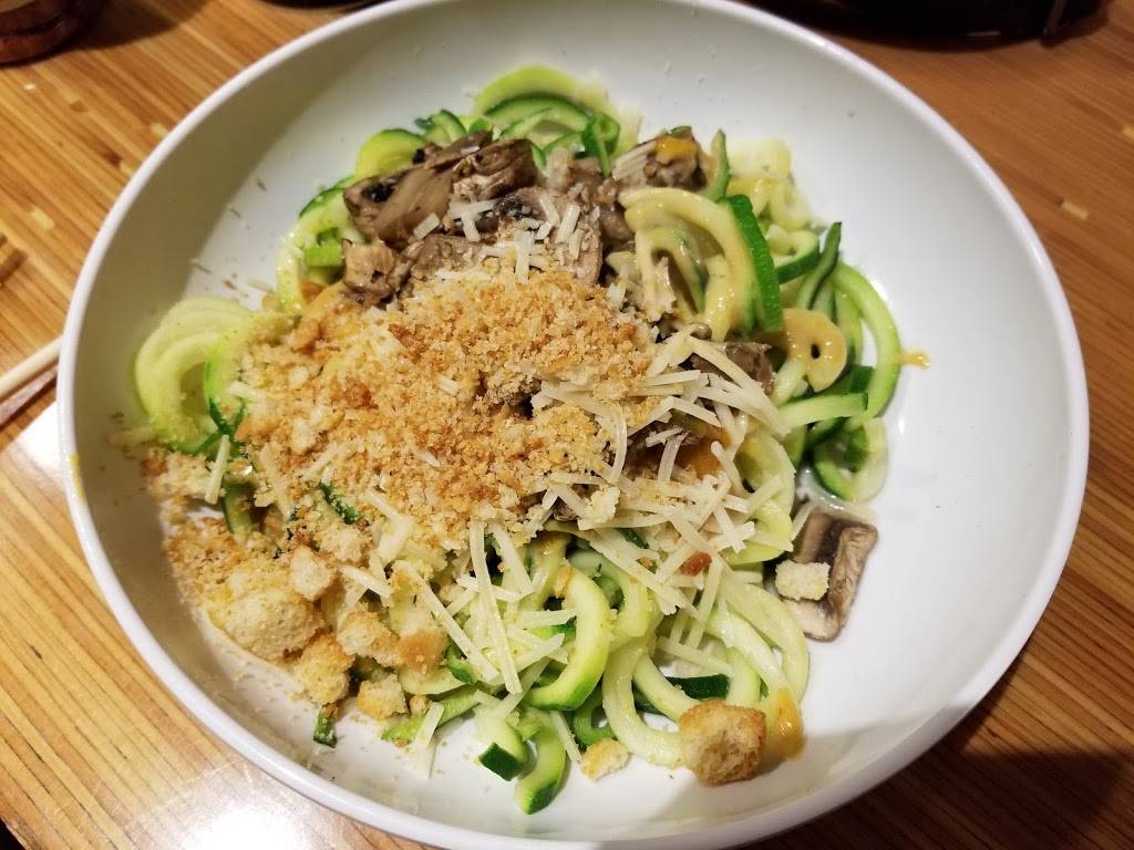 Noodles & Company | restaurant | 996 Old Country Rd, Garden City, NY 11530, USA | 5167944942 OR +1 516-794-4942