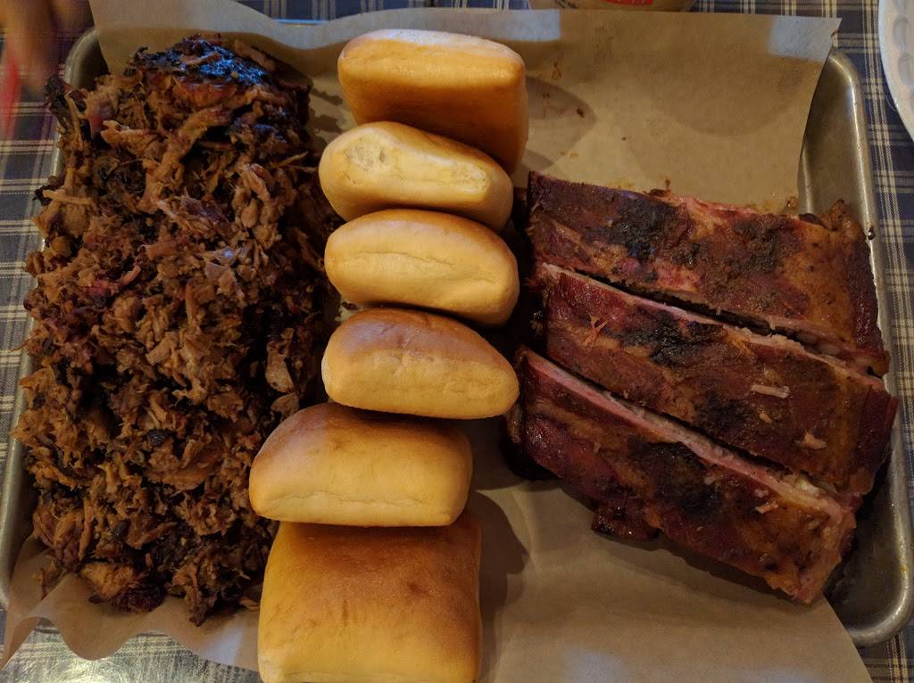 Dickeys Barbecue Pit | restaurant | 1586 Gateway Blvd, Fairfield, CA 94533, USA | 7074005040 OR +1 707-400-5040