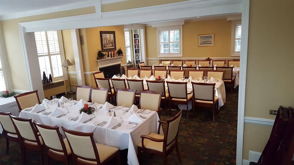Greencroft Club | restaurant | 575 Rodes Dr, Charlottesville, VA 22903, USA | 4342965597 OR +1 434-296-5597