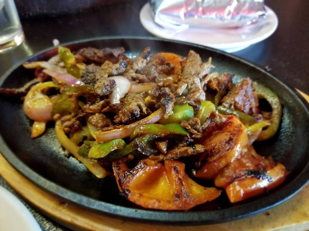 La coronilla grill Mexican restaurant | restaurant | 224 Interstate Hwy Park Loop, Prattville, AL 36066, USA | 3346764240 OR +1 334-676-4240