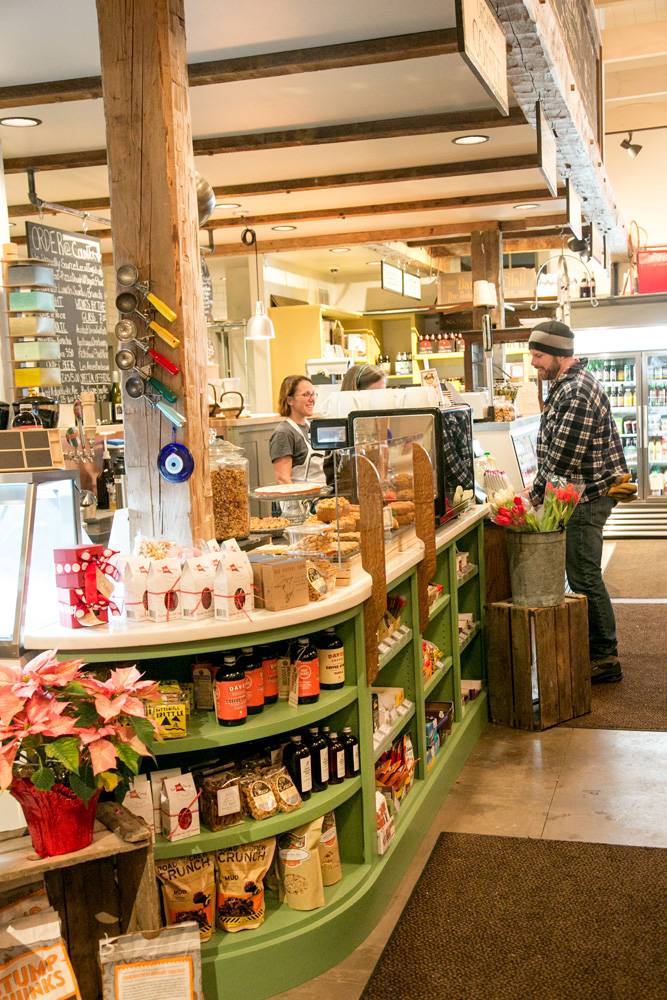 JJ Hapgood General Store & Eatery | restaurant | 305 Main St, Peru, VT 05152, USA | 8028244800 OR +1 802-824-4800