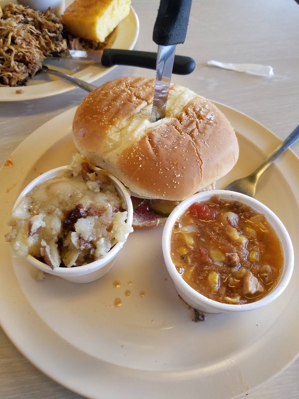 Porkie’s Original BBQ | restaurant | 256 E Main St, Apopka, FL 32703, USA | 4078803351 OR +1 407-880-3351