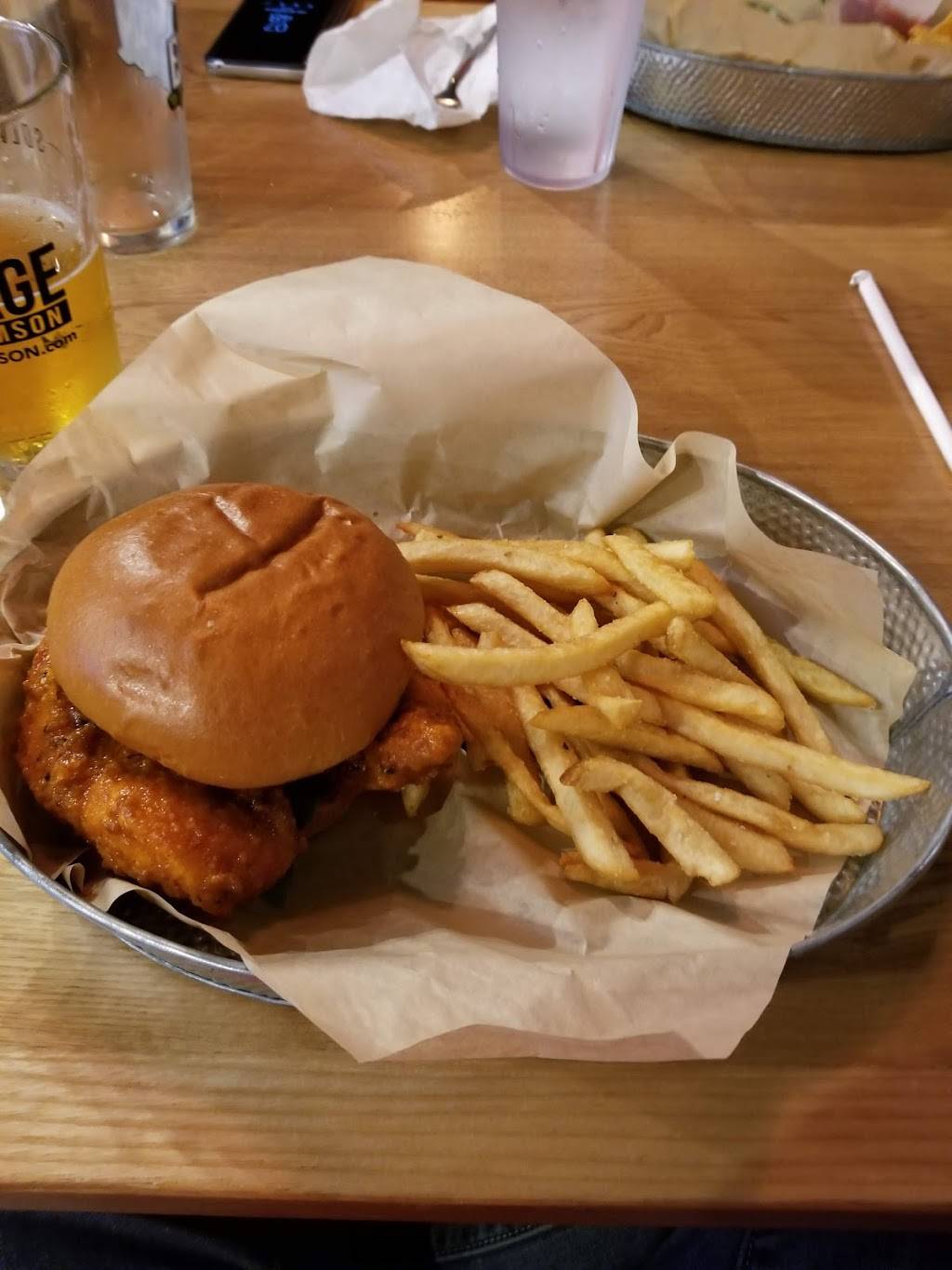 4 Paws American Pub | restaurant | 101 Canoy Ln #111, Clemson, SC 29631, USA | 8646545151 OR +1 864-654-5151