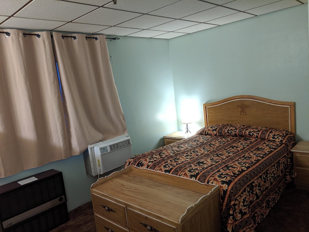 Golden West Dining Restaurant & Motel | restaurant | 711 Main St, Loyalton, CA 96118, USA | 5309934467 OR +1 530-993-4467