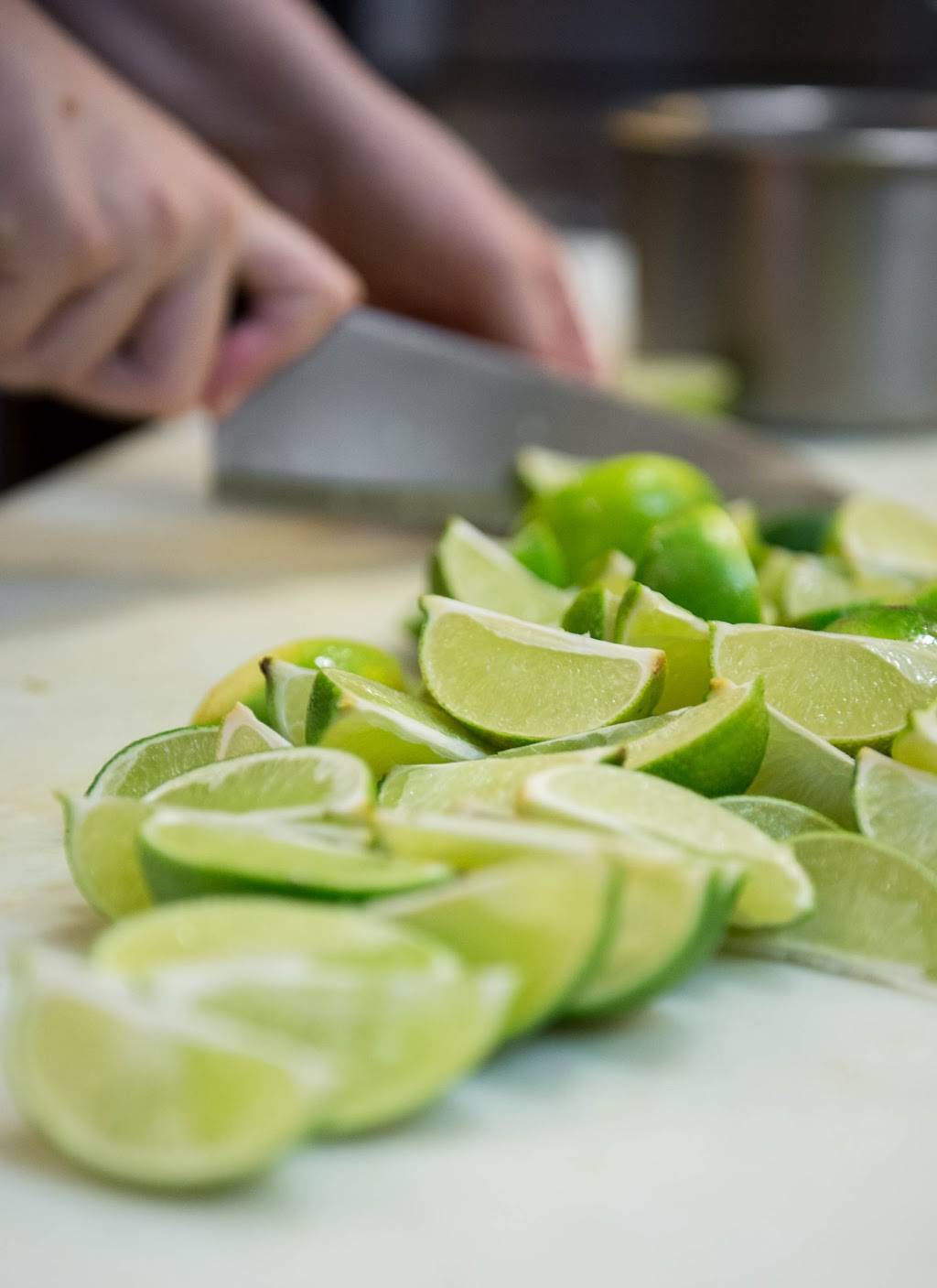 Bueno Loco | restaurant | 240 US-1, Falmouth, ME 04105, USA | 2076197057 OR +1 207-619-7057