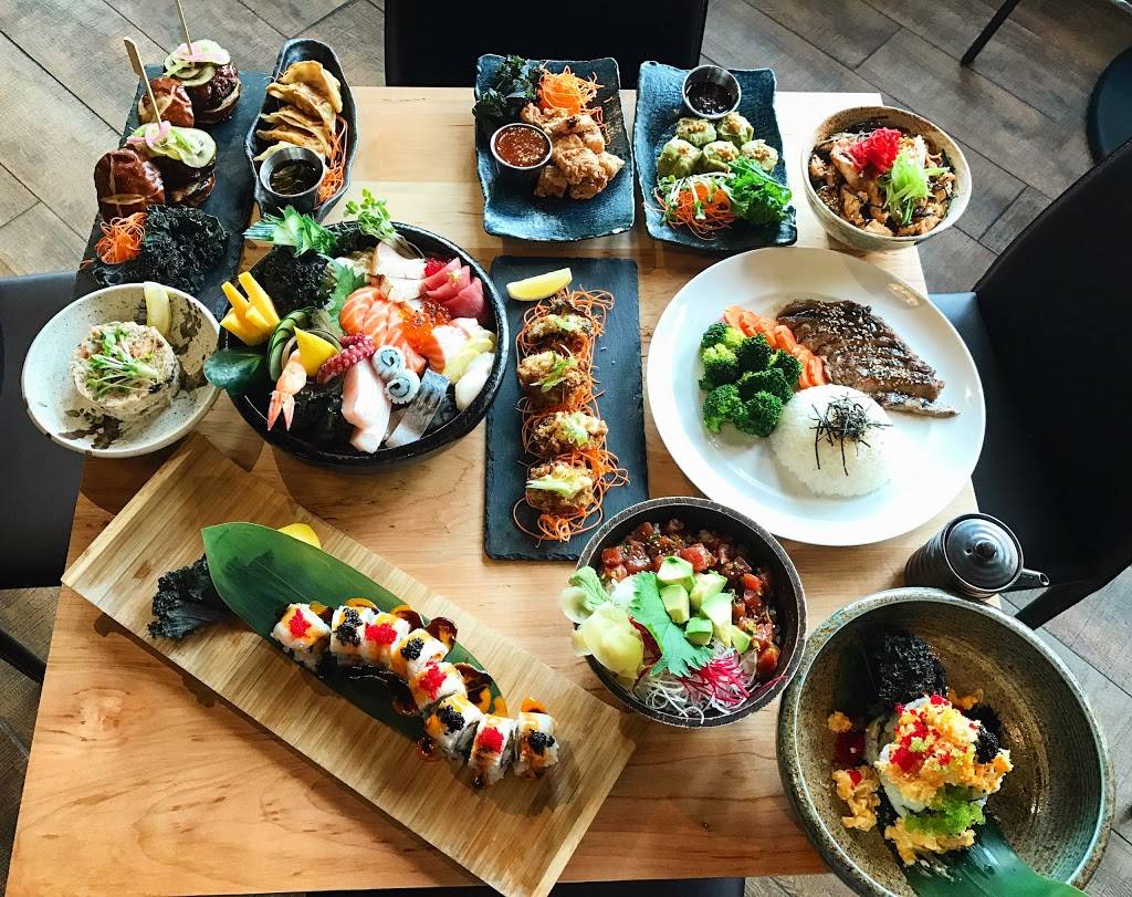 Earths Kitchen | restaurant | 3715 N Halsted St, Chicago, IL 60613, USA | 7736486000 OR +1 773-648-6000