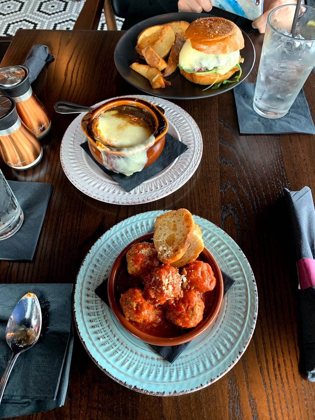 Bungalow Retreat | restaurant | 1109 International Pkwy Suite 1651, Lake Mary, FL 32746, USA | 4073786905 OR +1 407-378-6905