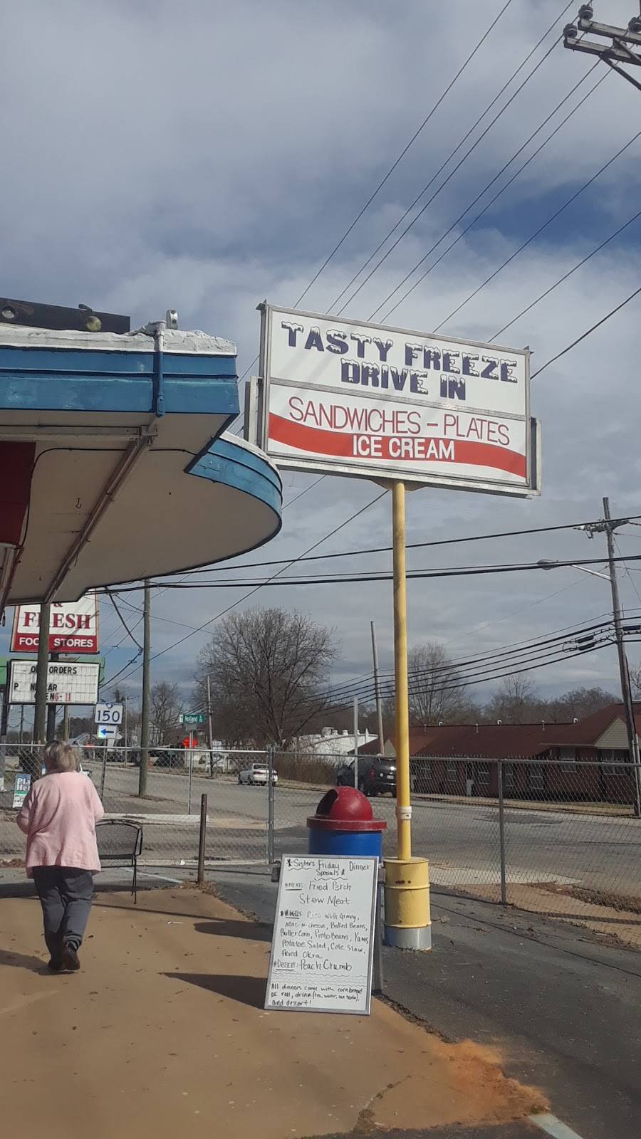 Tasty Freeze Drive In | restaurant | Northside Dr, Gaffney, SC 29340, USA | 8644890602 OR +1 864-489-0602