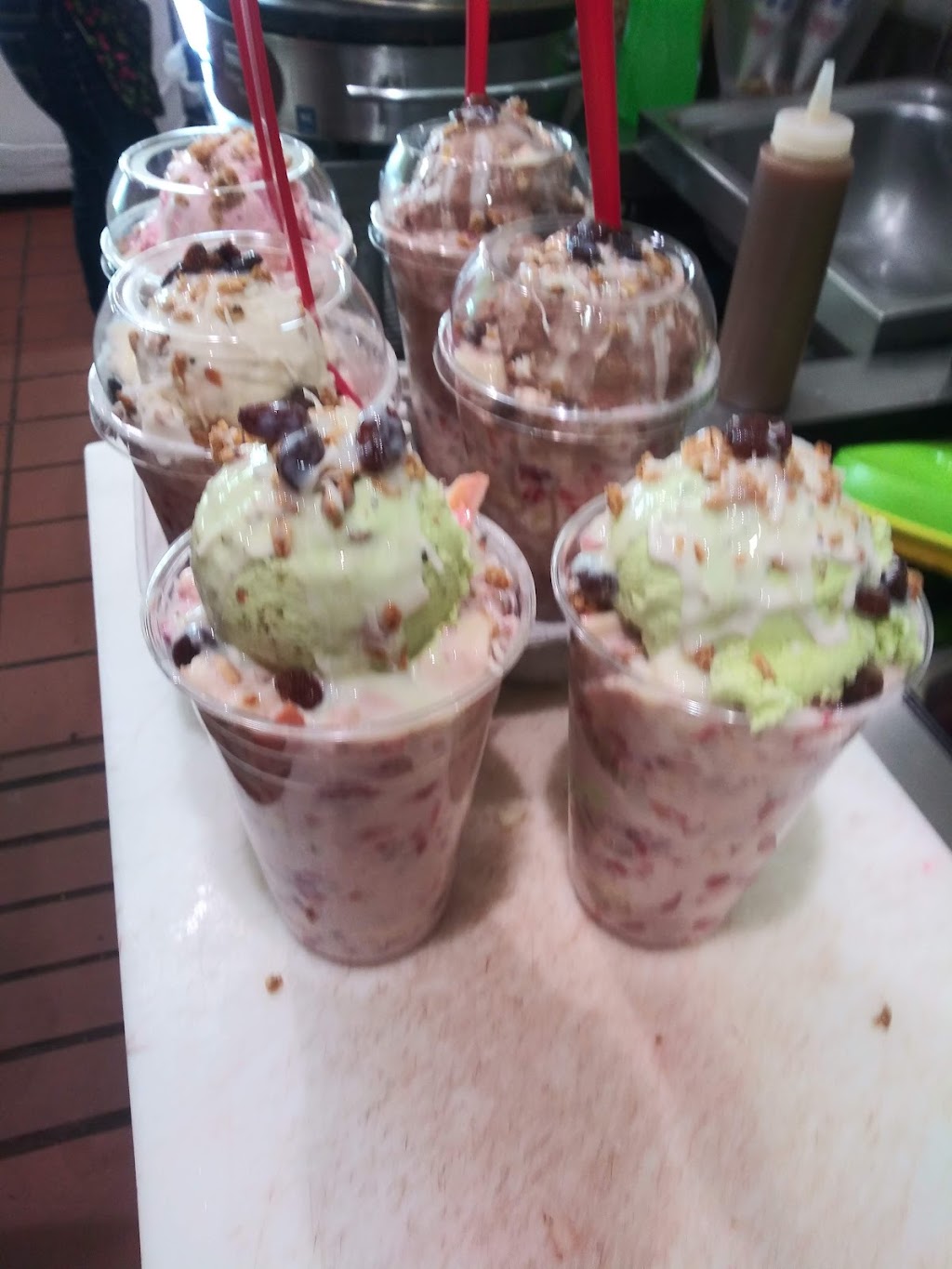 Monarca Ice Cream & Crepes | restaurant | 1719 Wilson Rd, Bakersfield, CA 93304, USA | 6613977926 OR +1 661-397-7926