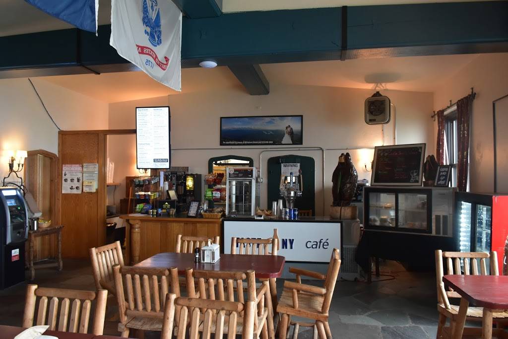 Castle Café | cafe | Whiteface Memorial Hwy, Wilmington, NY 12997, USA | 5189462223 OR +1 518-946-2223