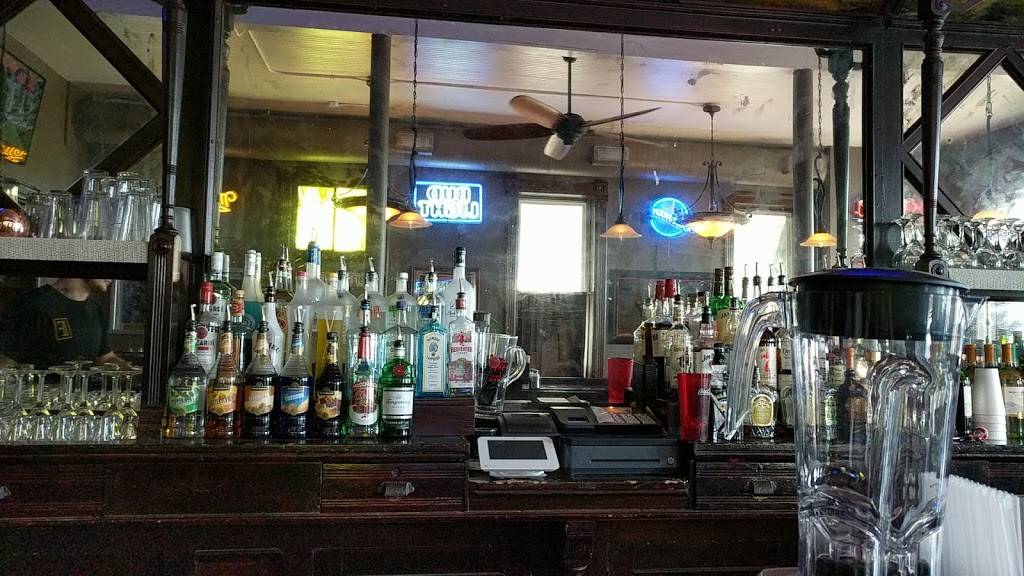 Farmers Inn Restaurant & Bar | restaurant | 7157 IL-158, Millstadt, IL 62260, USA | 6184766333 OR +1 618-476-6333