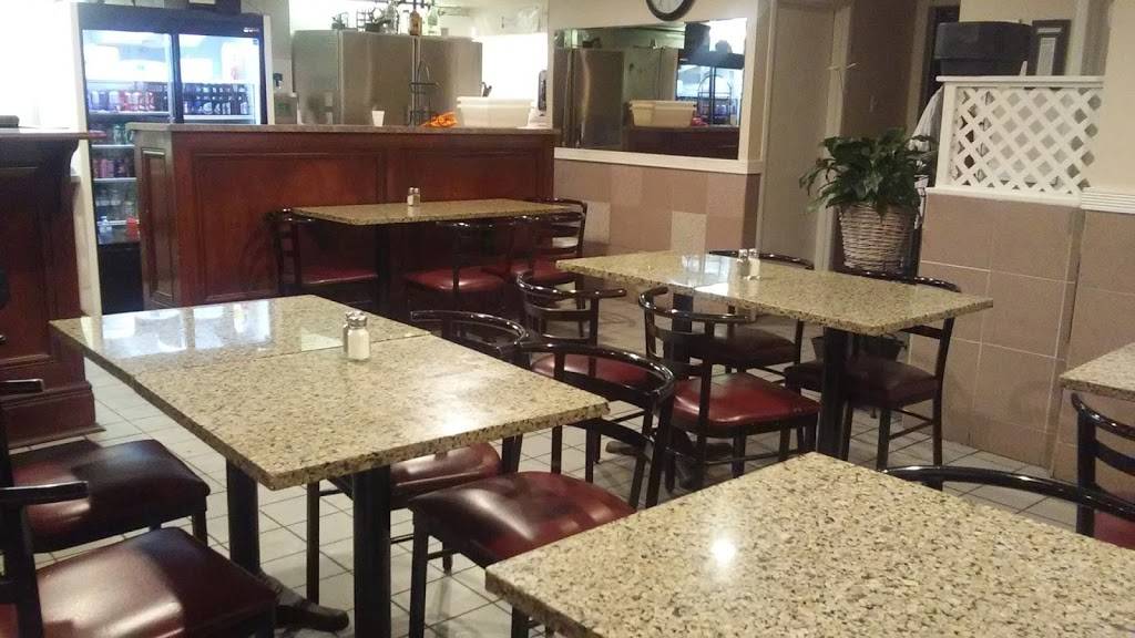 Restaurant Danis Pizzeria | restaurant | 7669 Rue Centrale, LaSalle, QC H8P 1L4, Canada | 5143632470 OR +1 514-363-2470