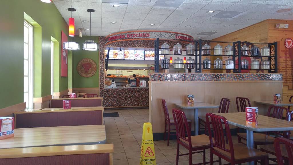Popeyes Louisiana Kitchen | restaurant | 3410 Olney Laytonsville Rd, Olney, MD 20832, USA | 3015703378 OR +1 301-570-3378