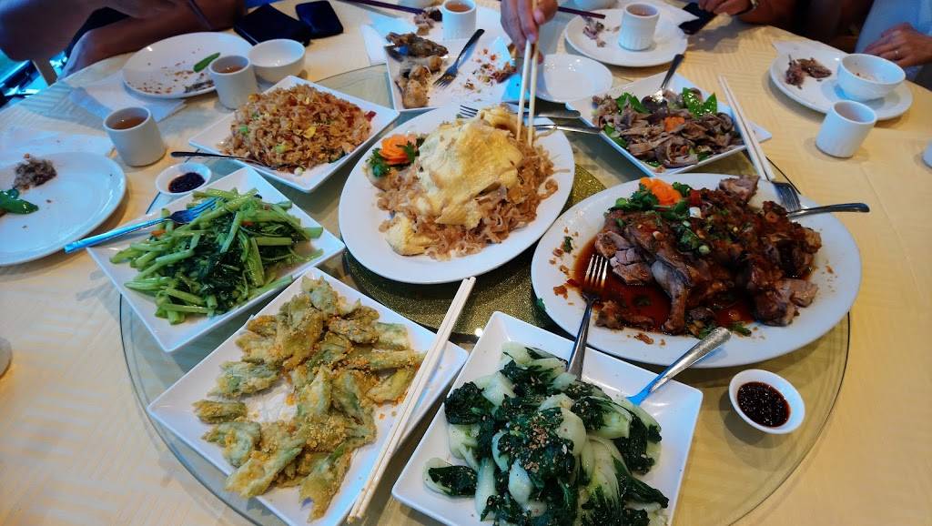 Golden Jade Restaurant | restaurant | 820 Denison St, Markham, ON L3R 3K5, Canada | 9059478282 OR +1 905-947-8282