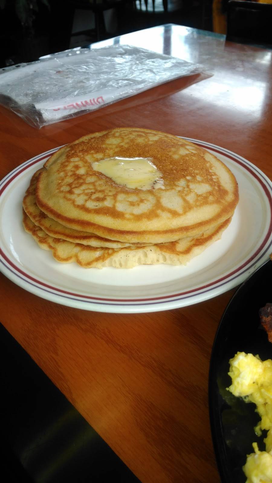 Moms Kitchen | restaurant | Newark, NJ 07106, USA | 9738490487 OR +1 973-849-0487