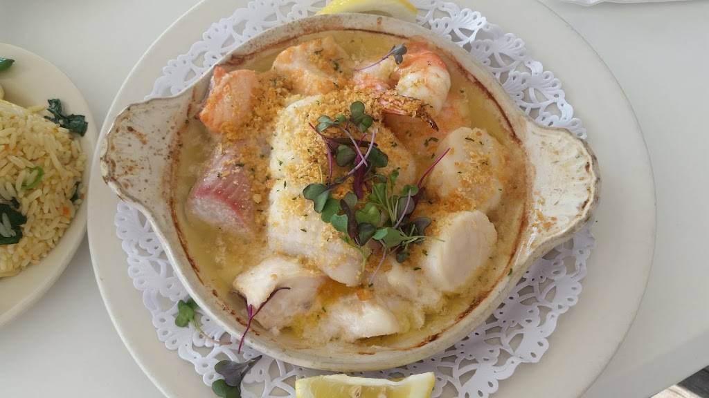 TUGBOATS | restaurant | 11 Arlington St, West Yarmouth, MA 02673, USA | 5087756433 OR +1 508-775-6433