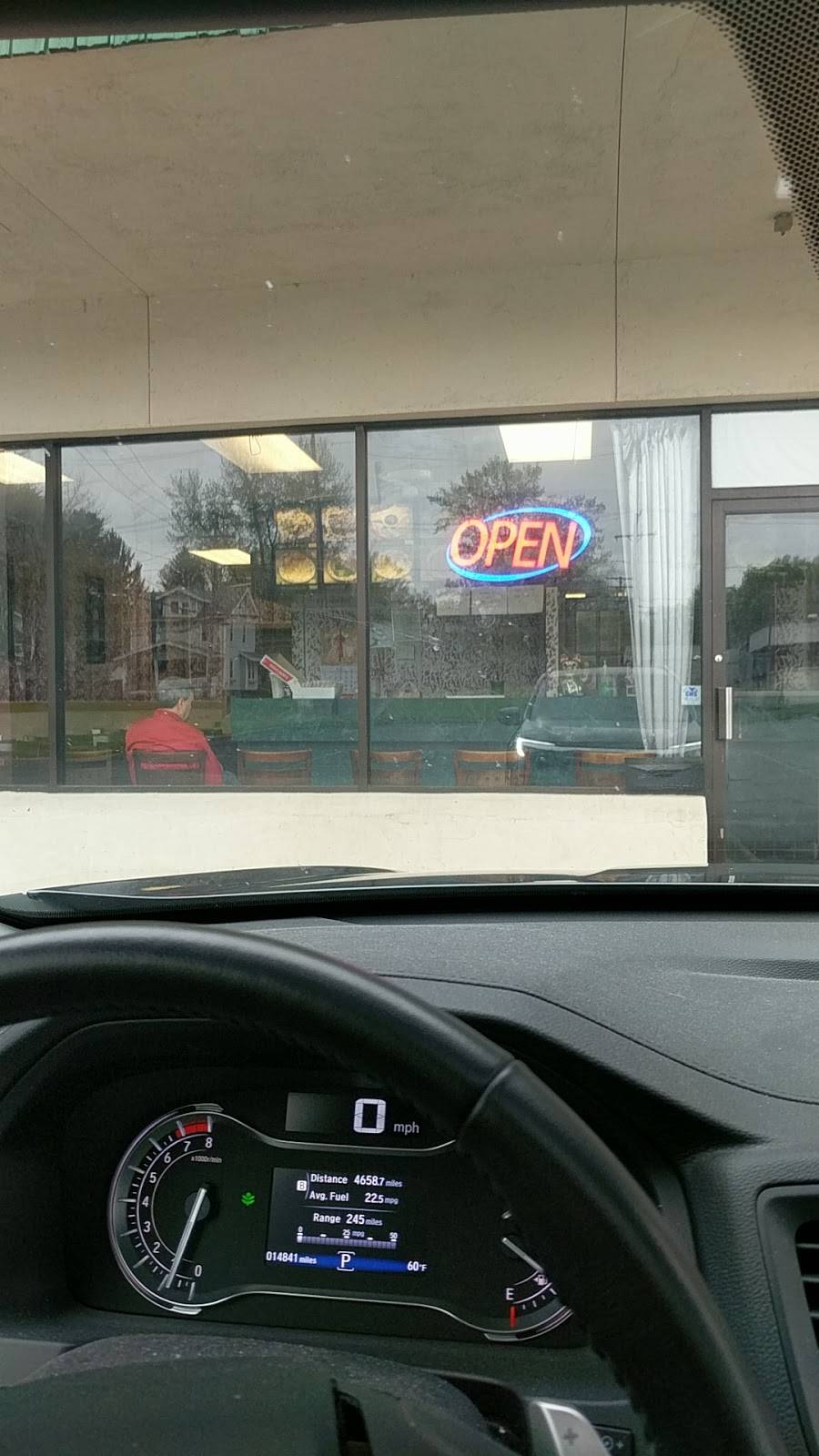 Main Moon Chinese Restaurant | restaurant | 119 Ridge Rd D, Newton Falls, OH 44444, USA | 3308721833 OR +1 330-872-1833