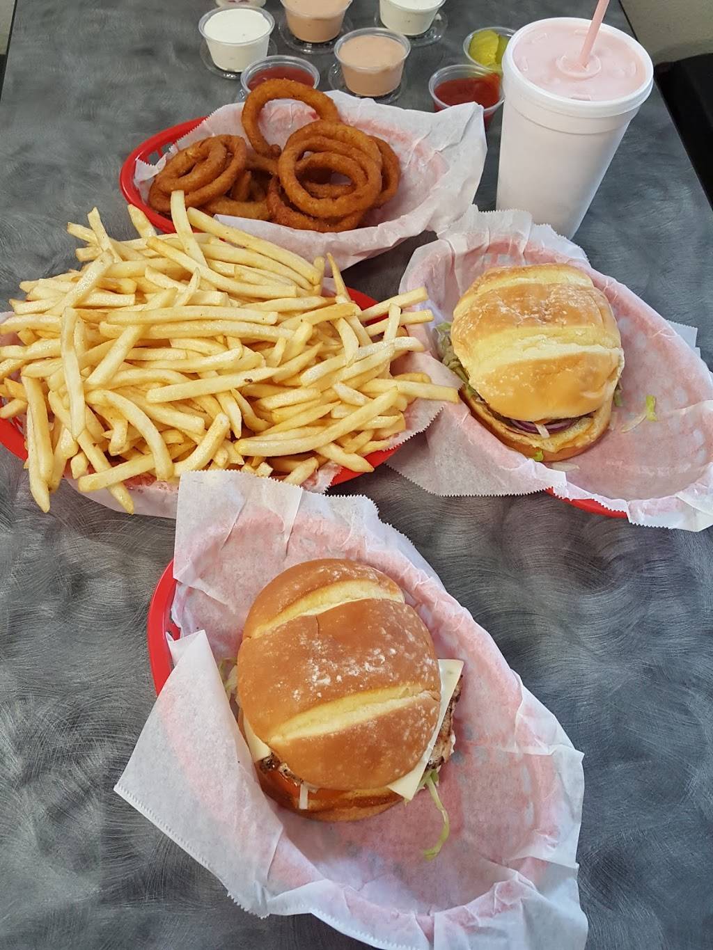 The Boss Burger | restaurant | 2482 Montgomery St, Oroville, CA 95965, USA | 5305348806 OR +1 530-534-8806