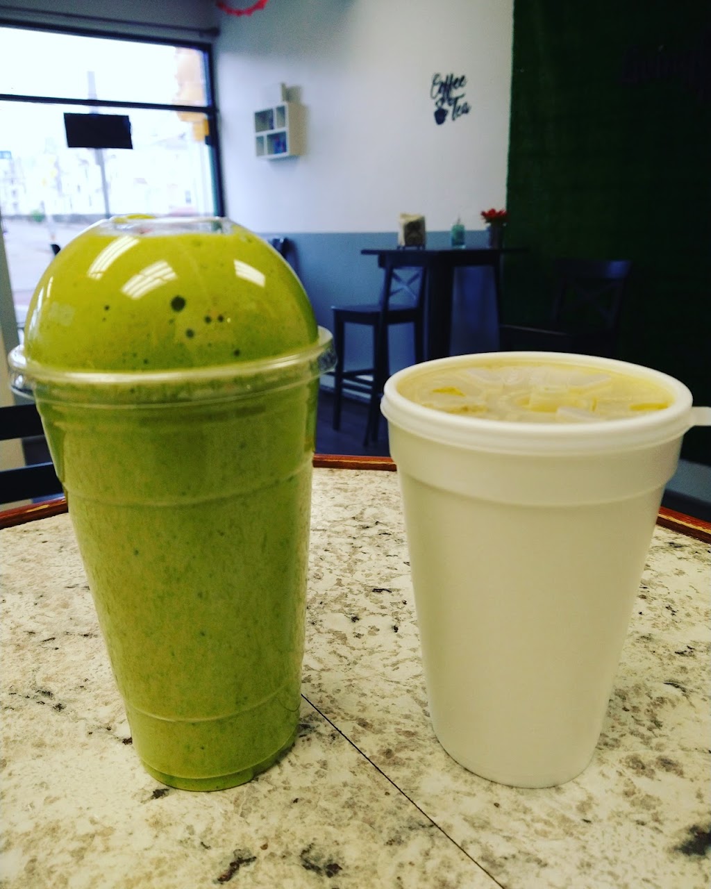 Nutrición club livingwell 114 | restaurant | 578 Dexter St, Central Falls, RI 02863, USA | 8604786408 OR +1 860-478-6408