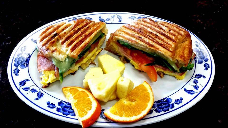 Lenises Cafe | restaurant | 3150 Jefferson Blvd, West Sacramento, CA 95691, USA | 9163722401 OR +1 916-372-2401