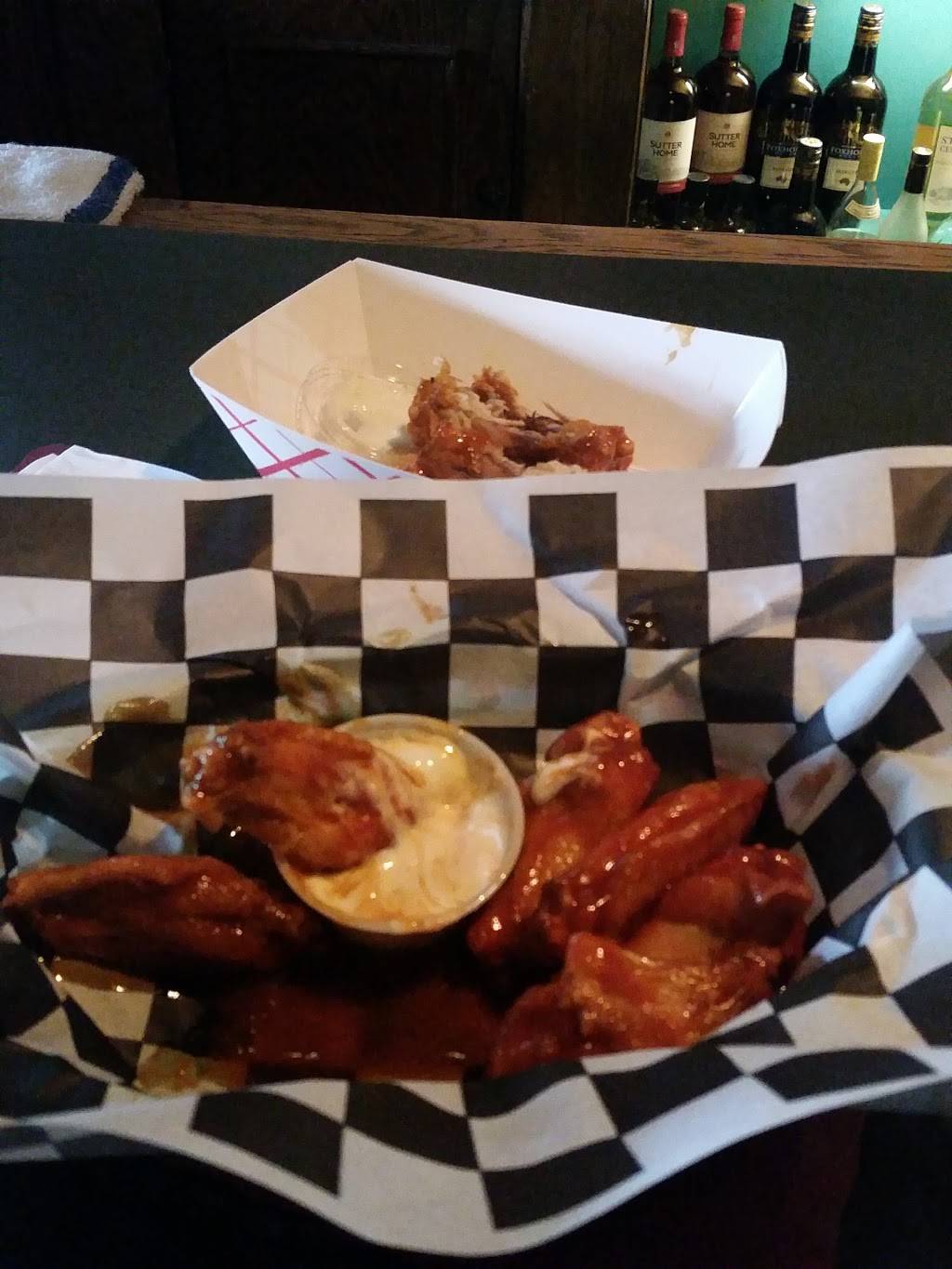 Fatty McGees | restaurant | 138 Connetquot Ave, East Islip, NY 11730, USA | 6315819868 OR +1 631-581-9868