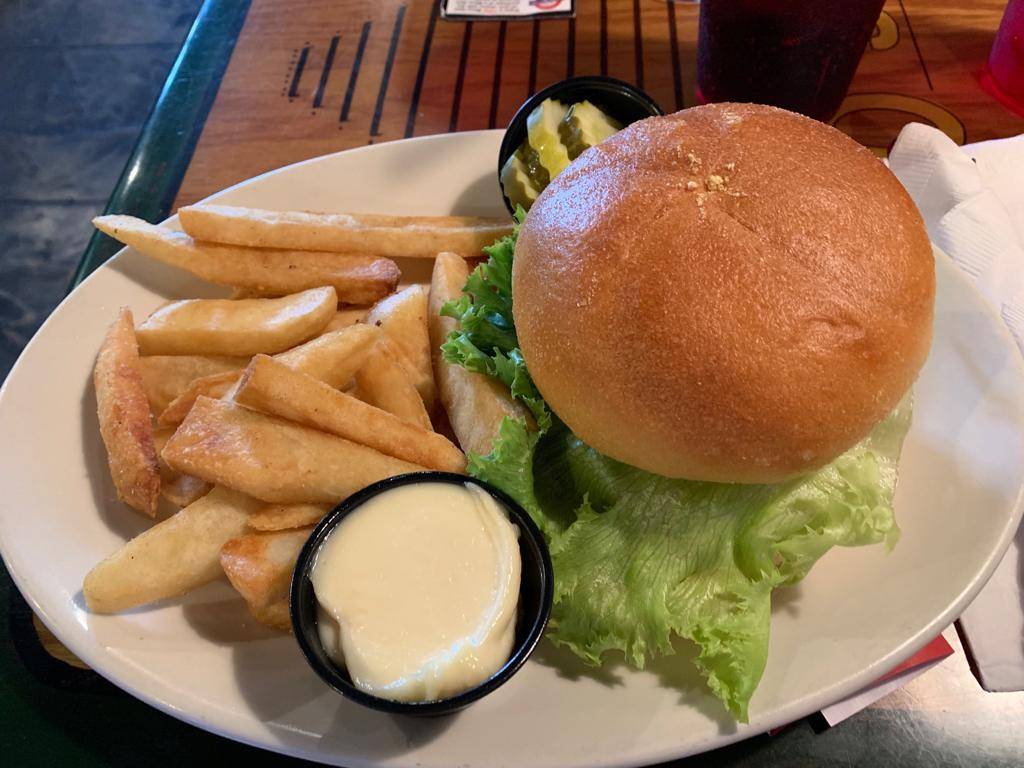 Lindburgers | restaurant | 9834 Glades Rd, Boca Raton, FL 33434, USA | 5612185557 OR +1 561-218-5557