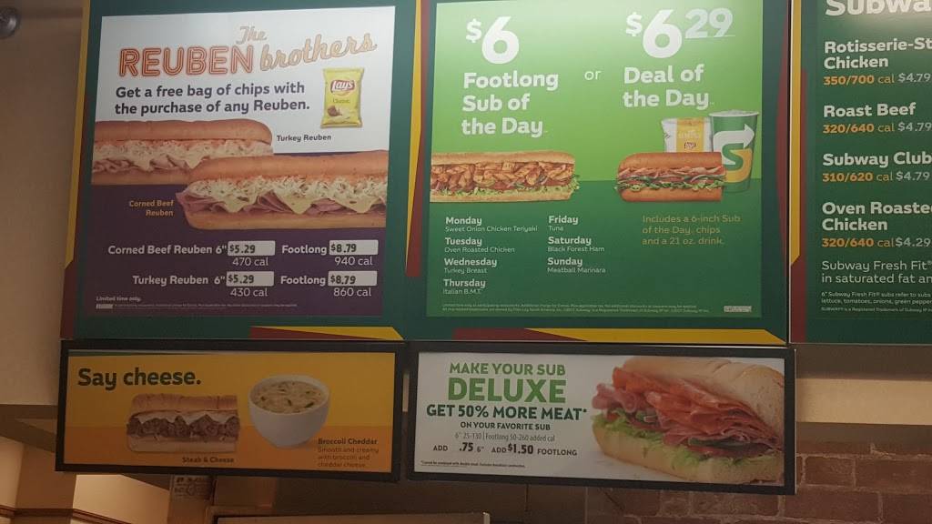 Subway Restaurants | restaurant | 812 Army Trail Rd, Carol Stream, IL 60188, USA | 6303727827 OR +1 630-372-7827