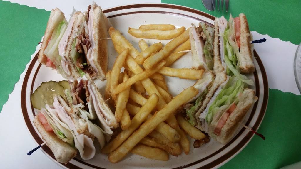 Cooks Family Diner | restaurant | 32939 US-11, Philadelphia, NY 13673, USA | 3156423350 OR +1 315-642-3350