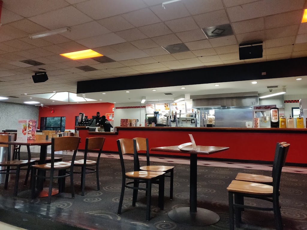 AMF University Lanes - FL | restaurant | 13109 N 56th St, Tampa, FL 33617, USA | 8139854468 OR +1 813-985-4468