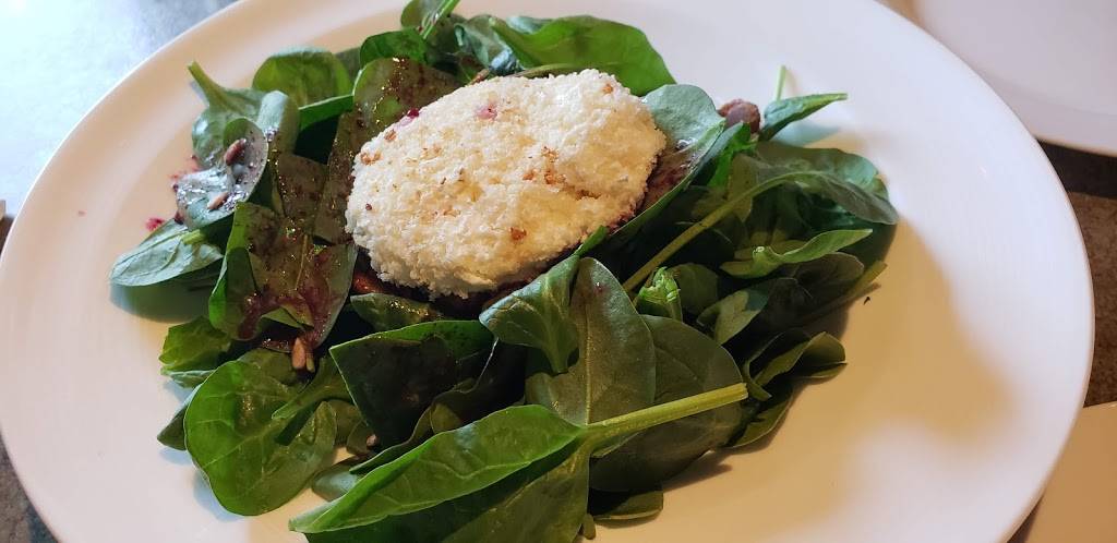 Hoops Sports Bar & Grill | restaurant | 7555 Montrose Rd, Niagara Falls, ON L2H 2E9, Canada | 9053744667 OR +1 905-374-4667