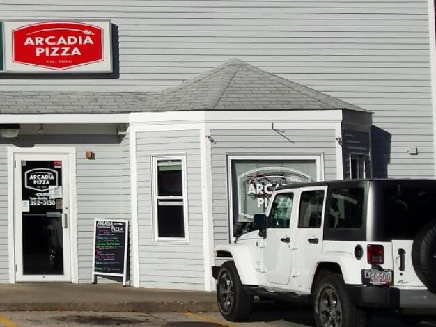 Arcadia Pizza | restaurant | 780 Victory Hwy #10, West Greenwich, RI 02817, USA | 4013923130 OR +1 401-392-3130