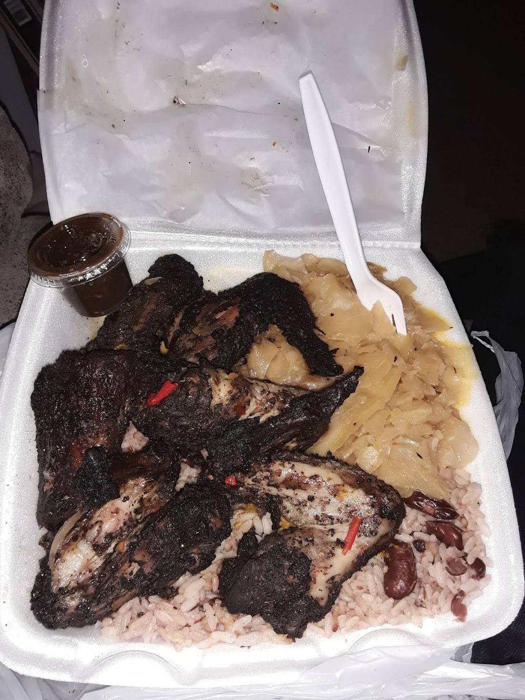 Vee and E Original Jamaican Jerk Chicken | restaurant | 3712 Grant St, Gary, IN 46408, USA | 2195122446 OR +1 219-512-2446