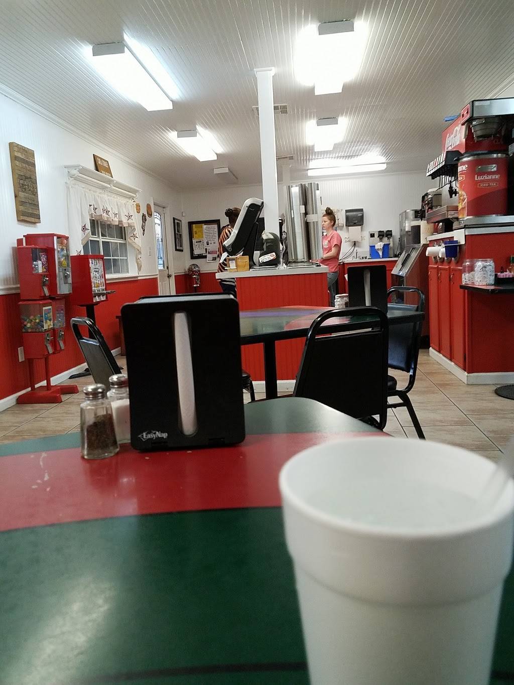 Carlas Snak Shak | meal takeaway | 323 S Main St, Highlands, TX 77562, USA | 2814263709 OR +1 281-426-3709