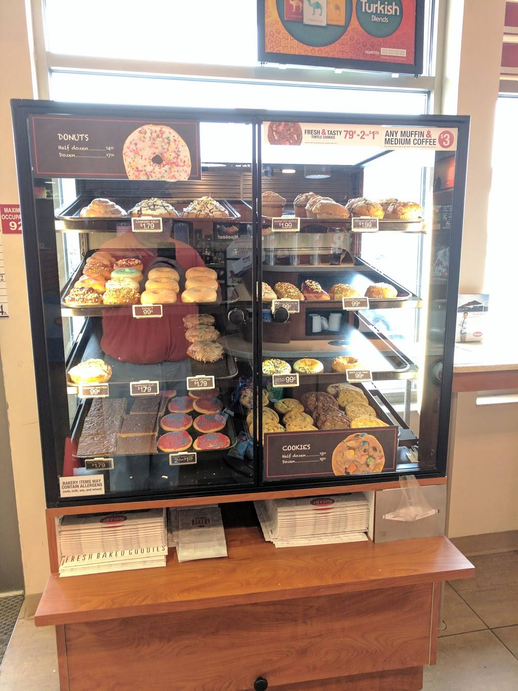 Kum & Go | meal takeaway | 900 E Mt Vernon Blvd, Mt Vernon, MO 65712, USA | 4174610762 OR +1 417-461-0762