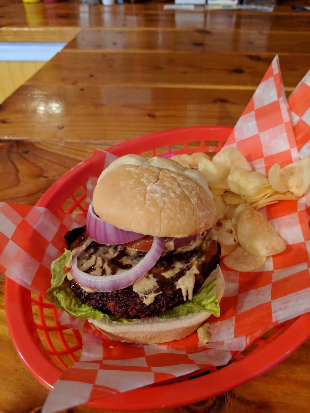 Santoros Franks & Chili | restaurant | 432 W Broad St, Bethlehem, PA 18018, USA | 6108673000 OR +1 610-867-3000