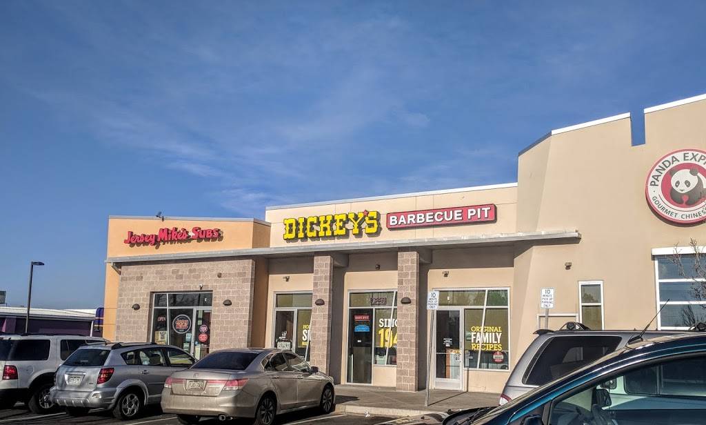 Dickeys Barbecue Pit | restaurant | Colfax & Wadsworth, 1509 Wadsworth Blvd, Lakewood, CO 80214, USA | 3037314549 OR +1 303-731-4549