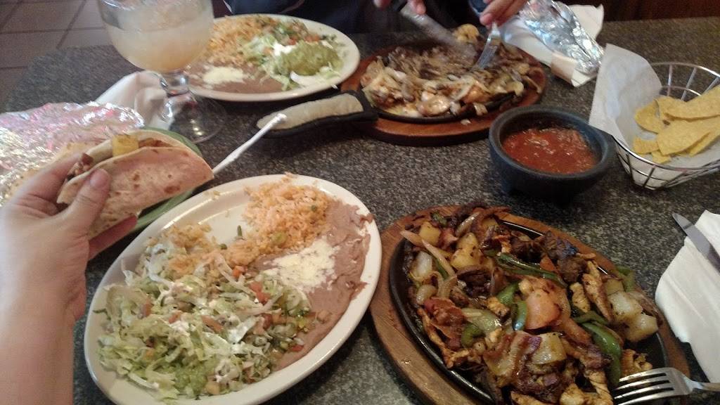 El Arriero | restaurant | 1625, 2948 28th St SE, Kentwood, MI 49512, USA | 6169772674 OR +1 616-977-2674