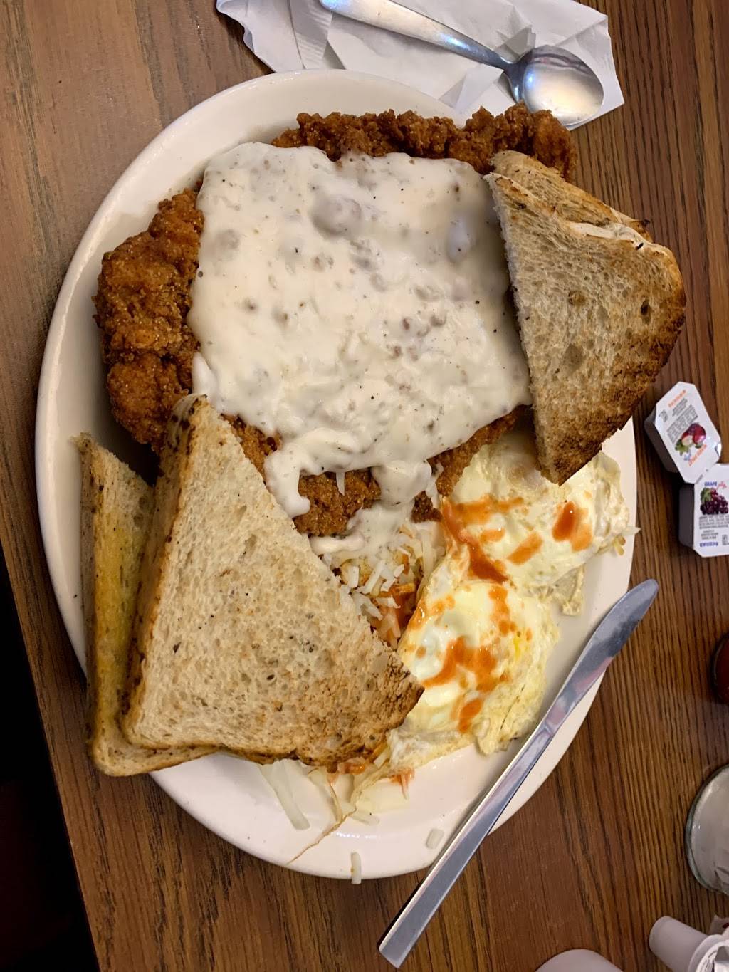 Mamas Place | restaurant | 600 N Wayne St, Angola, IN 46703, USA | 2603194297 OR +1 260-319-4297