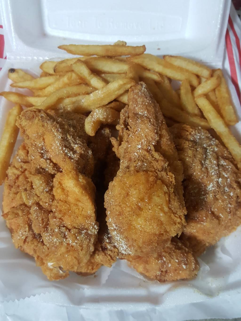 Royal Fish And Chicken | restaurant | 10030 E 38th St, Indianapolis, IN 46235, USA | 3178905200 OR +1 317-890-5200