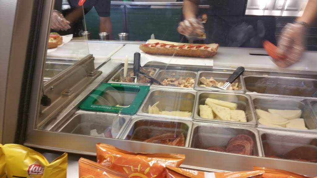 Subway Restaurants | restaurant | 4386 S Laburnum Ave, Richmond, VA 23231, USA | 8042223933 OR +1 804-222-3933