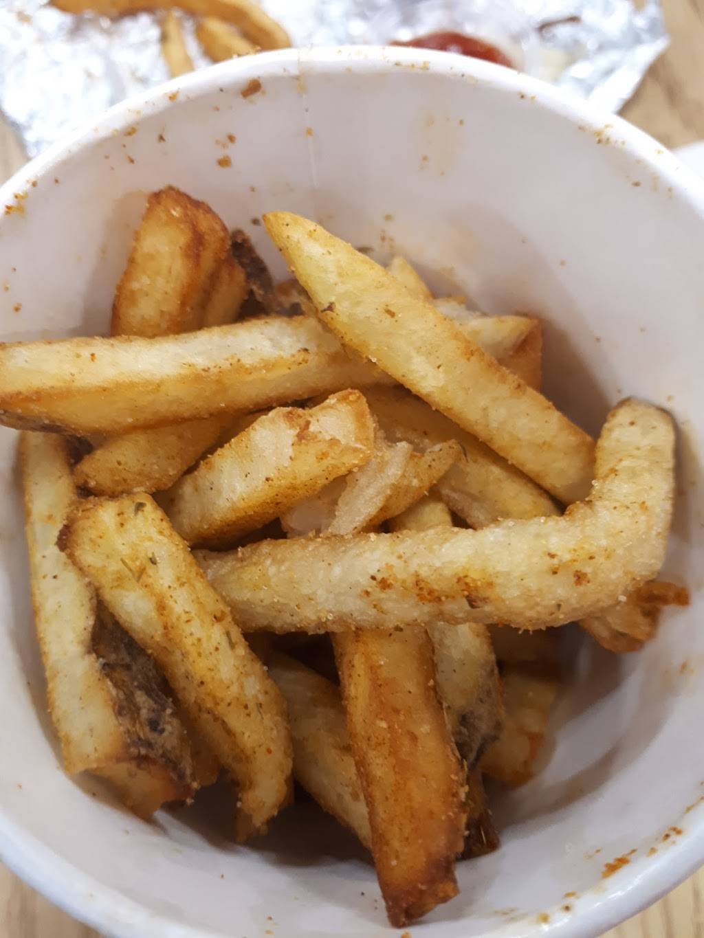 Five Guys | meal takeaway | 1510 Dundas Street East Blg. C6, UNIT 11, Mississauga, ON L4X 1L4, Canada | 9052739993 OR +1 905-273-9993