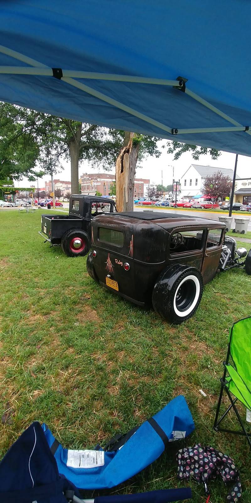 Milk & Sugar Scoop Shoppe | restaurant | 2027 W Franklin St Unit B, Evansville, IN 47712, USA | 8126021423 OR +1 812-602-1423