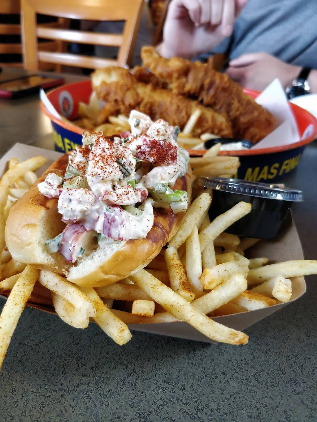 Shuck Shack | restaurant | 520 E Grayson St, San Antonio, TX 78215, USA | 2102367422 OR +1 210-236-7422