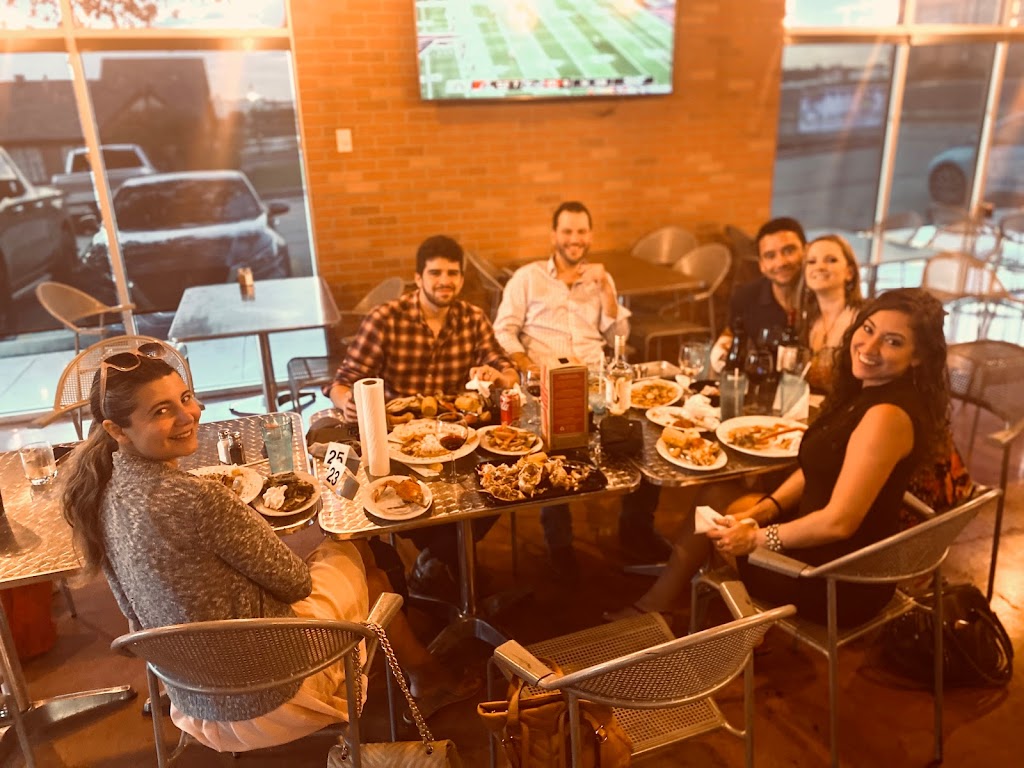 Cravorites | restaurant | 5739 Callaghan Rd Suite 100, San Antonio, TX 78228, USA | 2104059988 OR +1 210-405-9988