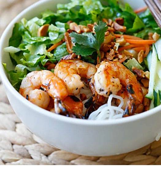 Maison Kim Thoa | restaurant | 1088 Rue Desserte O, Laval, QC H7X 4C9, Canada | 5145163332 OR +1 514-516-3332