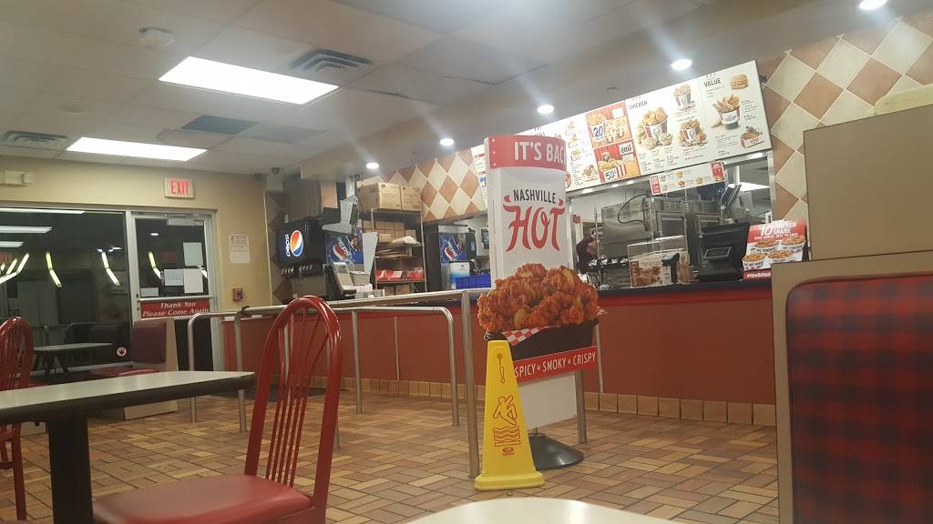 KFC | restaurant | 910 Broadway, Amityville, NY 11701, USA | 6317891990 OR +1 631-789-1990