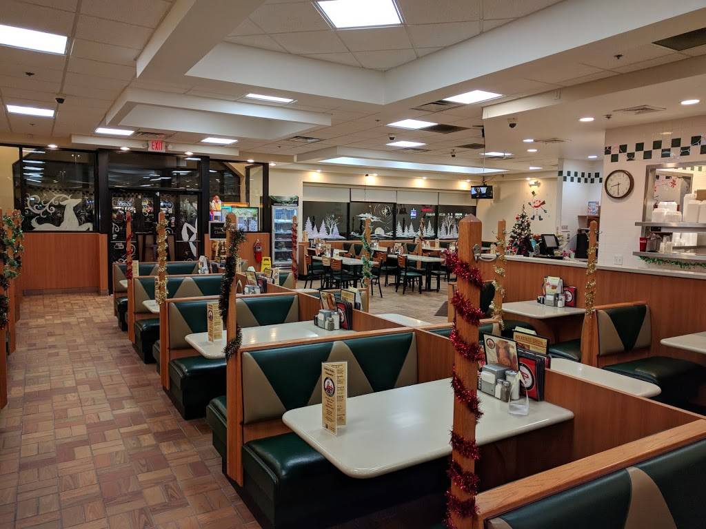 Leos Coney Island | restaurant | 1852 E Big Beaver Rd, Troy, MI 48083, USA | 2486800180 OR +1 248-680-0180