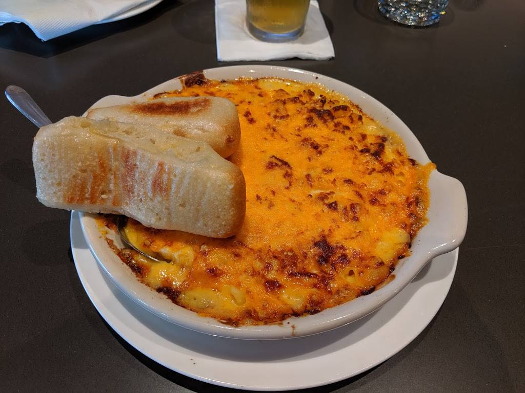 Buddys Pizza | restaurant | 4061 28th St SE, Grand Rapids, MI 49512, USA | 6165549663 OR +1 616-554-9663