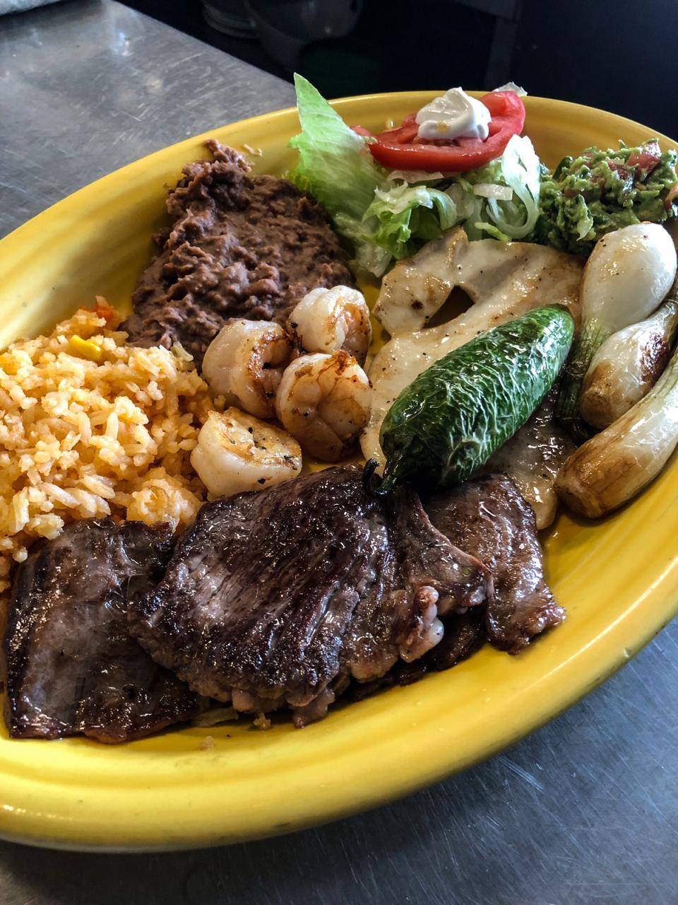 El Chilito Bravo | restaurant | 459 W Irving Park Rd, Bensenville, IL 60106, USA | 6305958830 OR +1 630-595-8830